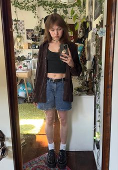 Cute Summer Grunge Outfits, Casual Summer Grunge Outfits, Wlw Summer Outfits, Soft Grunge Summer Outfits, Grunge Fashion Summer, Short Sleeve Denim Shirt Outfit, Cavetown Concert Outfit, Grunge Outfits 90s Summer, Summer Outfits Indie