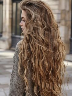 Elegant Long Wavy Hairstyles - Your Stylish Look Long Hairstyles Natural Wavy, Long Fine Curly Hairstyles, Long Layered Hair Wavy Loose Curls, Wavy Long Layers, Light Layers Haircut Long Wavy, Loose Wavy Hair, Light Brown Wavy Hair, Long Layered Wavy Hair, Wavy Blonde Hair