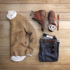 Cold rainy days...the boots and knits come out to play. Boots: @trumanbootcompany Smooth Waxy Mohawk Oxford: @taylorstitch Denim: @rogueterritory Slub SK Sweater: @bananarepublic Belt/Socks: @jcrew Watch: @miansai Automatic by thepacman82 Gentleman Club, Club Magazine, Herren Style, Outfit Grid, Mens Fashion Fall, Style Inspiration Fall, Mens Fall