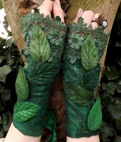 Lily Costume, Fairy Wardrobe, Absinthe Fairy, Ren Faire Outfits, Fair Outfits, Pixie Hollow, Fairy Forest, Forest Style, Green Fairy