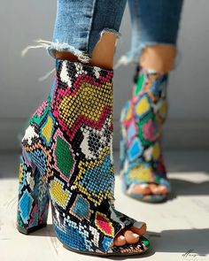 Elluis - Elegant Multicolored Reptile Patterned Chunky Heeled Boots Leopard Print Ankle Boots, Chunky Heeled Boots, Boots Heel, Chunky Heel Ankle Boots, Boots Patterns, Elegant Sets, Dress Shoes Womens, Pointed Toe Flats, Thick Heels