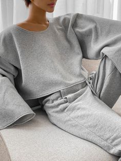 CUTTED DETAIL WIDE SWEATPANTS – MINUSEY Black Winter Fashion, Wide Sweatpants, Straight Leg Sweatpants, Sweatshirt Model, Tie Matching, Casual Trends, Lounge Outfit, Korean Brands, Korean Casual