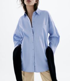 ZARA OVERSIZED SATIN EFFECT POPLIN SHIRT SPECIAL EDITION REF.  3564/202 COLOR:  SKY BLUE  BRAND NEW WITH TAGS / 100% Genuine and authentic Full cut shirt with lapel collar, long sleeves, and buttoned cuffs. Front patch pocket. Asymmetric hem with side vents. Front button closure. OUTER SHELL 100% cotton ALL SALES ARE FINAL.  NO RETURNS.  PLEASE ASK ALL QUESTIONS BEFORE PURCHASING. THANK YOU FOR LOOKING! Oversized Blue Shirt For The Office, Oversized Blue Shirt For Work, Oversized Light Blue Shirt With Pockets, Oversized Light Blue Collared Shirt, Oversized Light Blue Shirt For Work, Casual Oversized Light Blue Blouse, Oversized Blue Top For Office, Oversized Blue Button-up Shirt, Spring Blue Oversized Blouse