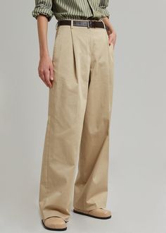 Matteau Summer Chino - Sand Pants Matteau Bohemian Dresses Long, Normal Person, Frankie Shop, Shorts Sweatpants, Color Sand, Straight Trousers, 90s Inspired, Oversized Blazer, Double Breasted Blazer