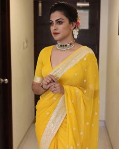 Red Saree Contrast Blouse, Yellow Georgette Saree, Saree Contrast Blouse, Social Quotes, Indian Fashion Saree, Wedding Sarees, Pure Chiffon, Bridal Blouse, Red Saree