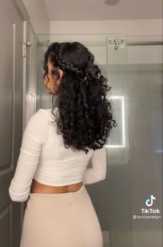 Romantic Waves, Curly Prom Hair, Hairstyles 2024, Quick Natural Hair Styles, Hairstyle Inspiration, Hair Tips Video