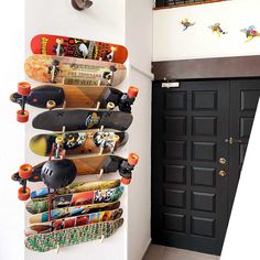 Thursday Skate Wall transformation. Our Lana'i Pro is designed for skate and snowboards (decks only) but can fit completes with trucks and wheels if spaced properly. This wall is epic.. which board will you be choosing today?⁠ ⁠ #skate #skateboard #skater #skateboardrack #home #homedecor #homeorganization #boardrack #organize #organization #interiordesign #skaterack #skateboardmount #bamboo #ecofriendly #apartment #diy #homeimprovement #sustainable #smallbusiness #MadeInAmerica #handmade Skateboarding Room Ideas, Skateboard Mount, Wall Transformation, Skateboard Rack, Board Rack, Apartment Diy, Skate Decks, I Series, Kew Gardens