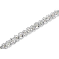 Elegante y atemporal, esta preciosa pulsera de eslabones de plata de ley presenta un peso total de 1,0 quilates de diamantes redondos de talla rosa de calidad promocional con 61 piedras en total. El brazalete de tenis presenta eslabones redondos con diamantes engastados ilusión en nuestro exclusivo engaste de placa milagrosa, que centra cada diamante genuino en un marco con acabado de espejo y alto pulido que brinda la ilusión de una piedra mucho más grande. Los eslabones tienen bordes en forma de media luna. Los diamantes talla rosa de calidad promocional son de naturaleza lechosa y turbia. La pulsera de 7Ã¢â‚¬Â se cierra con una caja con cierre de lengüeta y está hecha de auténtica plata de ley 92,5% que ha sido revestida eléctricamente con rodio genuino (un metal de la familia del plati Bracelet Tennis, Silver Link Bracelet, Jewelry Essentials, Luxury Gifts, Pendant Bracelet, Quality Diamonds, Tennis Bracelet, Half Moon, Rose Cut