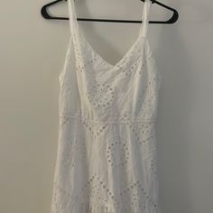 White Flowy Sundress. Brand New With Tags Size Small. White Lined Summer Maxi Dress, White Lined Mini Dress For Daytime, White Lined Summer Midi Dress, White Summer Midi Dress Lined, White Lined Casual Midi Dress, Casual White Lined Midi Dress, White Daytime Sundress Maxi Dress, White Cotton Dress For Daytime, White Lined Summer Sundress