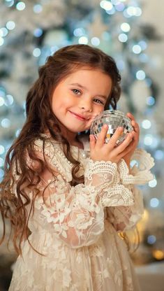 Professional Christmas Pictures, Studio Christmas Mini Sessions, Daughter Photo Ideas, Fairytale Photoshoot, Cozy Colors, Fall Nail Ideas