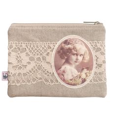 Zipper Pouch «Little Girl» Small Cute Zipper Pouch with a lovely vintage print and vintage lace. Linen fabric. Lined with fusible fleece and oil cloth. Handwash recommended. Measurements approx. 17 x 13 cm The Colours on your Screen may slightly vary from the original. Lace Makeup Bag, Lace Makeup, Fusible Fleece, Vintage Makeup, Oil Cloth, Toiletry Storage, Pouch Bag, Vintage Lace, Cosmetic Bags