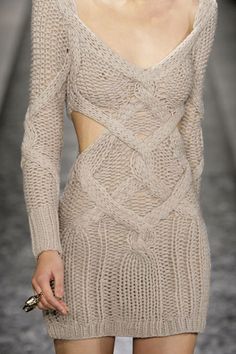 Jen Kao Fall 2010 Detail - Jen Kao Ready-To-Wear Collection Cable Knit Dress, Party Mode, Dress Sweater, Bohol, Mini Robes, 가을 패션, Knit Fashion, Mode Inspiration, Stunning Dresses