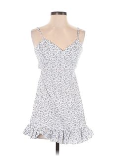 Forever 21 Casual Dress Size: Small White Dresses - used. 100% COTTON, Mini, V Neck, Floral, Short, Sleeveless | Forever 21 Casual Dress: White Floral Dresses - Size Small Forever 21 Cheap Mini Dress For Summer, Cheap Sleeveless Dresses From Forever 21, Affordable Forever 21 Cotton Mini Dress, Cheap Forever 21 Summer Dresses, Cheap Short Sleeve Dress By Forever 21, White Floral Dresses, Casual Dress White, White Casual Dress, Casual White Dress