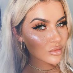 Starry Makeup, Makeup Looks Glitter, Jai Wolf, Instagram Makeup Looks, Kylie Jenner Makeup Look, Halsey Concert, Burgundy Makeup Look, Black Makeup Looks, Jamie Genevieve