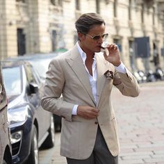 Classic Life, Tan Suit, Cream Coat, Mens Fashion Wear, What To Wear Today, Men’s Suits