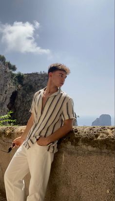 Summer outfit inspo man , Old money man fit Italy Spring Outfits, Outfit Tricks, Men Outfits Aesthetic, Vacation Outfits Men, Beach Outfit Men, Money Clothing, Aesthetic Outfits Men, Mens Summer Outfits