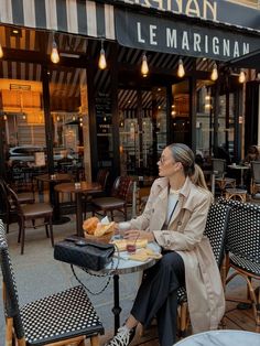 Milan Instagram, Rome Outfits, Paris Photo Ideas, Paris In Autumn, Cafe Paris, October Outfits