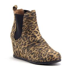 Add a little spice in your step with these cheeky wedged ankle boots! Available in the ever so trendy leopard print, that gives you some sass but keeps you steady on your toes! Dress Boots Women, Dresses With Cowboy Boots, Cowgirl Dresses, Mens Dress Boots, Casual Dress Shoes, Dress Boots, Chunky Block Heels, Ankle Bootie, Cowgirl Boots