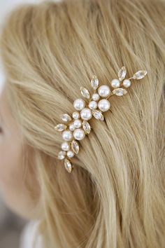 Bridal pearl hair comb Wedding pearl hair piece Pearl hair pins Wedding hair comb with crystal Bridal hair pins Bridal Pearl Hair, Pearl Hair Pin Wedding, Pearl Hair Comb Wedding, Pearl Hair Piece, Hair Pins Wedding, Pearl Hair Comb, Pearl Hair Combs, Pearl Hair Pins, Pearl Hair Clip