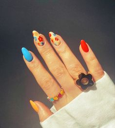 Nails And Rings, Funky Nail Art, Retro Nails, Hippie Nails, Nail Nail, Minimalist Nails, Beauty Stuff, Dream Nails