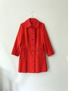 Original vintage 1960s bright red raincoat // Vintage 60s Trench Coat - Size Small // Red Swing Coat, Vintage red Trench Coat, Mod Swing Coat // 60s red short raincoat with blue stitching and lovely blue buttons. Click " + Learn more about this item" below to see the full description. Brand Name: Macton, Young Style Condition: Perfect condition (2 small stains) see the photo, Super high quality, looking barely worn. Original Size: No label anymore Estimated size small: Fits like a size Extra sma 60s Trench Coat, Trench Coat Vintage, Red Raincoat, Raincoat Outfit, Red Trench Coat, 60s Mod, Coat Vintage, Red Shorts, Short Coat