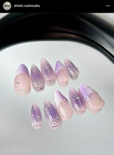 purple airbrush nails 3d swirls Simple Purple Almond Nails, Purple Pearl Nails Design, Purple Seashell Nails, Purple Nails Lilac, Nail Designs 3d Art, 3d Purple Nails, 3d Swirl Nails, Purple Festival Nails, Purple Themed Nails