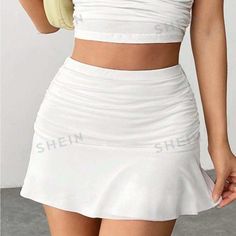 White Mini Skirt, Size Medium, Never Worn Ruffle Hem Skirt, White Fashion Casual, Rose Bonbon, Bodycon Dress Parties, Hem Skirt, Active Wear Outfits, Dress Cuts, Ruffle Skirt, Types Of Skirts