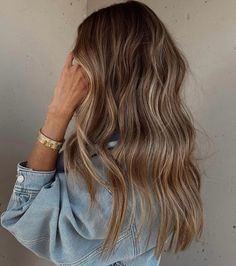 Haircolor Ideas, Light Brunette Hair, Rambut Brunette, Fall Blonde Hair, Summer Blonde Hair, Bronde Balayage, Apartment Stuff, Bronde Hair