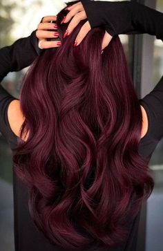 Pelo Color Borgoña, Pelo Color Vino, Wine Hair Color, Dark Red Hair Color, Red Hair Inspo, Wine Hair, Cherry Hair, Hair Color Burgundy, Dark Red Hair