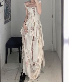 Subversive Prom Dress, Middle Age Fashion, Mode Inspo, Aesthetic Outfits, Dress Details, Uniqlo, Pretty Outfits, Fashion Inspo Outfits