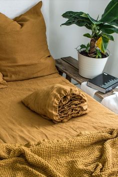 Linen Fitted Sheet in Mustard - Soft Premium Washed Yellow Mustard Sheet with Elastic Yellow Bed Sheets, Bedrom Ideas, Mustard Yellow Bedrooms, Mustard Bedding, Yellow Sheets, Yellow Bedding, Satin Sheets, Yellow Bedroom, Natural Linen Fabric