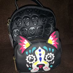 Betsey Johnson Little Halloween Backpack With Little Front Zip Pocket, Never Used. Halloween Backpack, Betsey Johnson Purses, Green Clutches, Envelope Clutch Bag, Insulated Bag, Barrel Bag, White Tote, Betsey Johnson Bags, Large Shoulder Bags