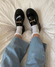 Loafers Aesthetic, Loafers Outfit, Chunky Loafers, Paris Mode, Shoe Inspo, Loafers Style, Platform Loafers, Aesthetic Shoes, Swag Shoes