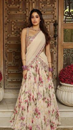 Half Saree Designs Simple, Fashion Fair Cosmetics, Sharara Saree, Arpita Mehta, Ivory Lehenga, डिजाइनर कपड़े, Simple Lehenga, Floral Lehenga, Half Saree Lehenga