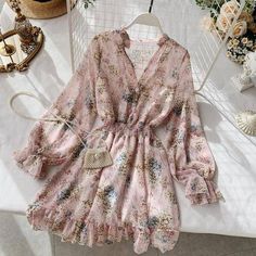 V-Neck Long-Sleeved Chiffon Floral Dress     





Size(cm)

Length

Bust

Sleeve





One size

79

95

58 Sew Tshirt, Chiffon Floral Dress, French Dress, Floral Chiffon Dress, Fashion Tops Blouse, Chiffon Floral, Pink Chiffon, Floral Dresses Long, Pink Floral Dress