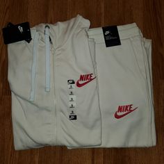 Unisex . Men And Women Size 2xl Only Standard Slim Fit Nike Hoodies Stack, Nike Joggers Sets, Beige Nike Set, Collection Pull Nike, Nike Tech Preppy, Sweat Nike Collection, Nike Tracksuit Cream, Nike Air Force 1 With Tracksuit, Survetement Nike Tech Fleece