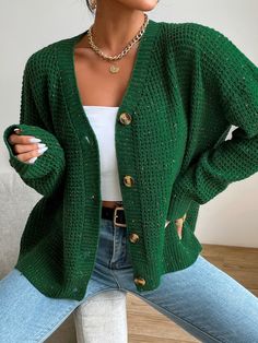 Short Green Cardigan, What To Wear With Green Cardigan, Green Button Sweater Outfit, Green Knit Cardigan Outfits, Short Green Cardigan Outfit, How To Style Green Cardigan, Outfit With Green Cardigan, Cardigan Green Outfit, Green Cardigan Outfit Aesthetic