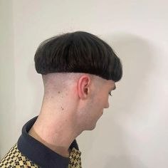 Mushroom Cut, Androgynous Haircut, Cool Cuts, Androgynous Hair, Bob Cuts, Mens Hair Trends, High Fade, Bald Fade