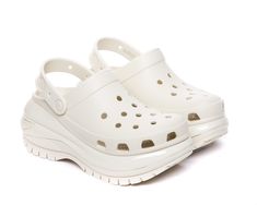 Crocs white Classic Mega Crush Clog W, slip on, rubber upper, us sizeComposition: 100% Rubber / Rubber Sole Gardening Shoes, Fashion Marketing, Sneaker Wedge, Gorgeous Bags, Global Fashion, Manolo Blahnik, Beautiful Shoes, Valentino Garavani, High Heel Shoes