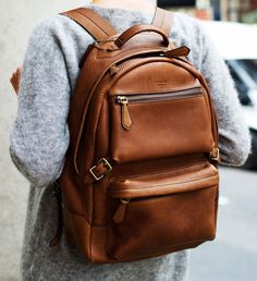 Converse Rucksack, Leather Jacket Outfit Men, Leather Wallet Design, Guy Fashion, Leather Backpack For Men, Brown Leather Backpack, Beige Outfit, Bags Handmade, Leather Jacket Outfits