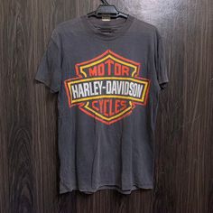 Vintage 90S Harley Davidson Big Logo T Shirt Harley Davidson Vintage, Logo Vintage, Motor Harley Davidson Cycles, Logo T, Logo Shirt, Logo T Shirt, Unisex Fashion, Tshirt Logo, Fashion Games