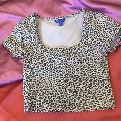 Cute Leopard Print Top In Adorable 90’s Cropped Style! Soft And Stretchy Cotton Spandex Material. Brand New In Perfect Condition! Size Small Casual Leopard Print Stretch Tops, Fitted Casual Leopard Print Tops, Spring Casual Leopard Print Crop Top, Casual Leopard Print Crop Top For Spring, Cute Leopard, Leopard Print Top, Print Crop Tops, Cropped Style, Print Top