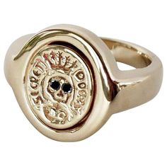 Crest Ring Signet Ring Black Diamond Gold Skull Memento Mori Style J Dauphin J DAUPHIN signature piece " Secret Doors" This ring is made in White or Yellow 14k Gold. It has White or Black Diamonds as eyes on the skull/ This ring is Unisex. Hand made in Los Angeles Inspired by Memento Mori, medieval Latin Christian theory and practice of reflection on mortality. Which in Latin means "remember that you have to die", it symbolize the vanity of early life and the nature of all early goods and pursui Rings Signet, Secret Doors, Chloë Sevigny, Mori Style, Diamond Skull, Diamond Signet Ring, Brand Ideas, Chloe Sevigny, Ring Ruby