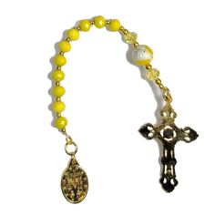 Backside of One Decade (Tenner) Pocket Rosary - Yellow Glass Beads & Gold Tone Crucifix Our Lady Of Grace, Pocket Rosary, Catholic Rosary, Our Father, Hail Mary, Rosary Catholic, Miraculous Medal, Faceted Glass, Our Lady