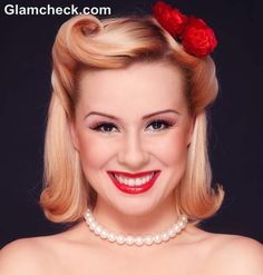 50s Hairstyles Short, Cabelo Pin Up, 1950s Hairstyles, 50s Hairstyles, Pin Up Hair, Retro Pin Up, Curly Bob Hairstyles, Retro Mode, Retro Hairstyles