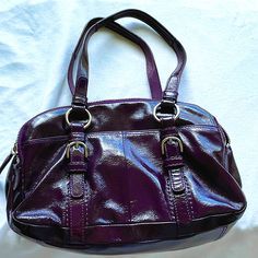 This Gorgeous Bag Is Lightly Used And Waiting For You. Purple Leather With Lilac Satin Inside. Coach Original Purse With Plenty Of Pockets In A Smaller Size. Very Functional And Stylish. Black And Purple Purse, Coach Mini Purse, Mini Hand Bag, Coach Leather Bag, Purple Purse, Purple Bag, Bags Coach, Black And Purple, Pretty Bags