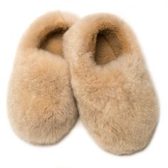 Cozy Alpaca Slipper Winter Sheepskin Slip-on Slippers, Comfortable Sheepskin Winter Slippers, Cozy Sheepskin Slippers With Round Toe, Fluffy Beige Winter Slippers, Fluffy Beige Slippers For Winter, Shearling Slippers With Faux Fur Lining And Round Toe, Faux Fur Lined Slippers, Winter Sheepskin Slippers With Faux Fur Lining, Soft Sheepskin Slippers With Round Toe