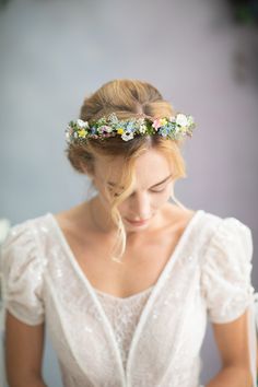 Meadow flower crown (the comb that is attached at the back not included) The hair crown is made of artificial material, preserved material and other arranging material Matching bracelet: https://www.etsy.com/uk/listing/1426612445/meadow-flower-bracelet-wedding-wrist?click_key=de84af5c0050b6c8f788e8460a3950e3d4815faf%3A1426612445&click_sum=c6cb7b7c&ref=shop_home_active_1&sts=1 Matching boutonniere: https://www.etsy.com/uk/listing/1412424834/smalllarge-meadow-flower-boutonniere?click_key=835f2b82c Boho Wedding Hair Flowers, Wedding Wildflowers, Flower Bracelet Wedding, Simple Flower Crown, Flower Wreath Hair, Flower Crown Bridesmaid, Flower Crown Bride, Anemone Flowers, Flower Crown Hairstyle