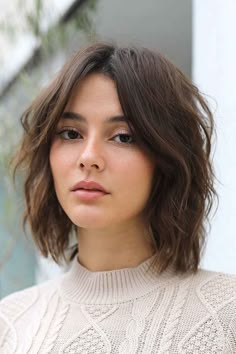 Short Layered Hair, Layered Haircut Ideas, Hair Layers, Layered Curls, Middle Part Hairstyles, Hair Textures, Short Layered