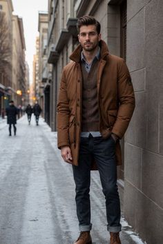 Winter Outfits Men Jackets, Brown Jacket Outfit Men, Mens Winter Wardrobe, Men's Seasonal Outfits, Vibrant Backgrounds, Clothing Fails, Mens Wardrobe Essentials, Mens Winter Fashion Outfits, Long Winter Jacket